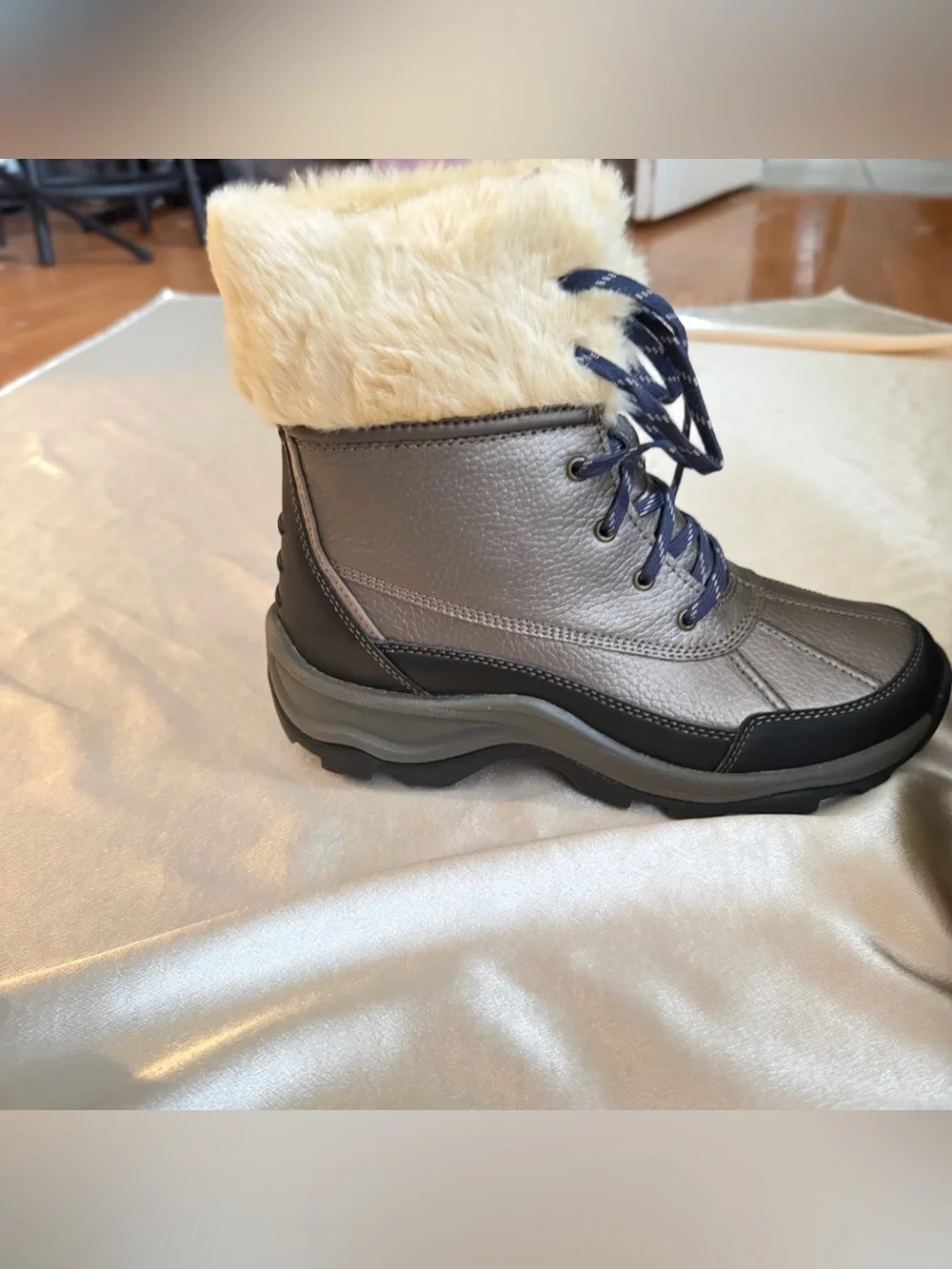Clarks Mazlyn Arctic Pewter Leather Fur-Lined Winter Boots Size 8.5 New W/box